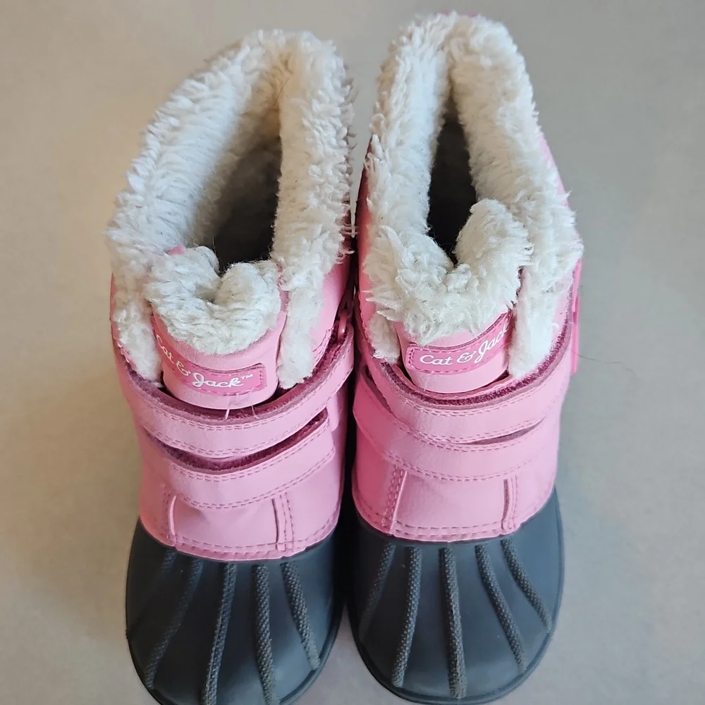 Cat & Jack Pink Snowboots